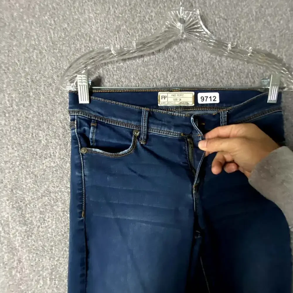 Free People Women's SIze 26 Mid-Rise Dark Wash Stretch Denim Jeans